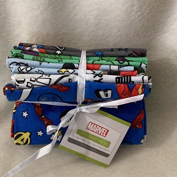 Marvel Fat Quarters 5 ct 100% Cotton Ironman Hulk Captain America NWT - Picture 1 of 11